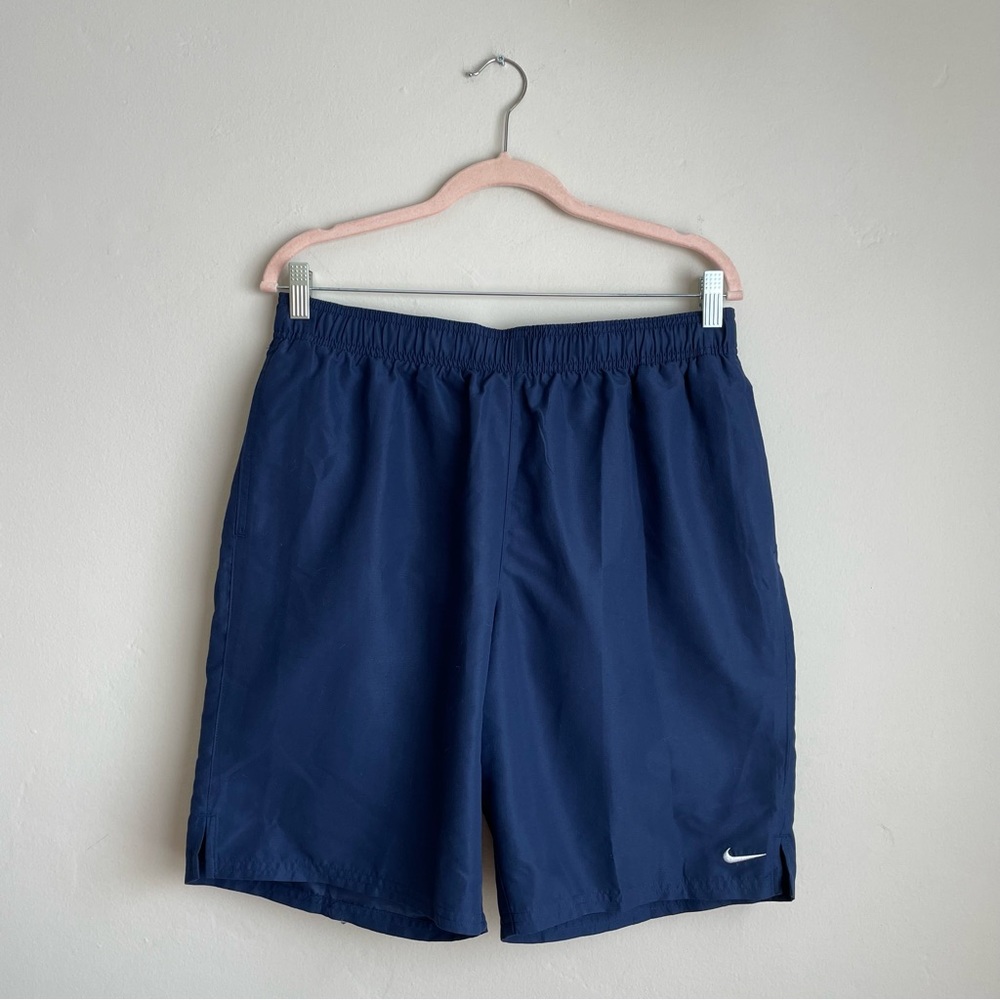 Nike / Navy Blue Athletic Shorts